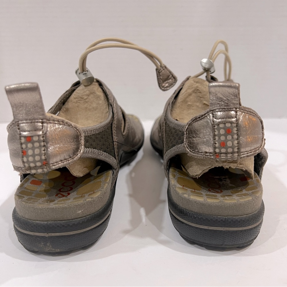 ecco women's jab toggle sandal